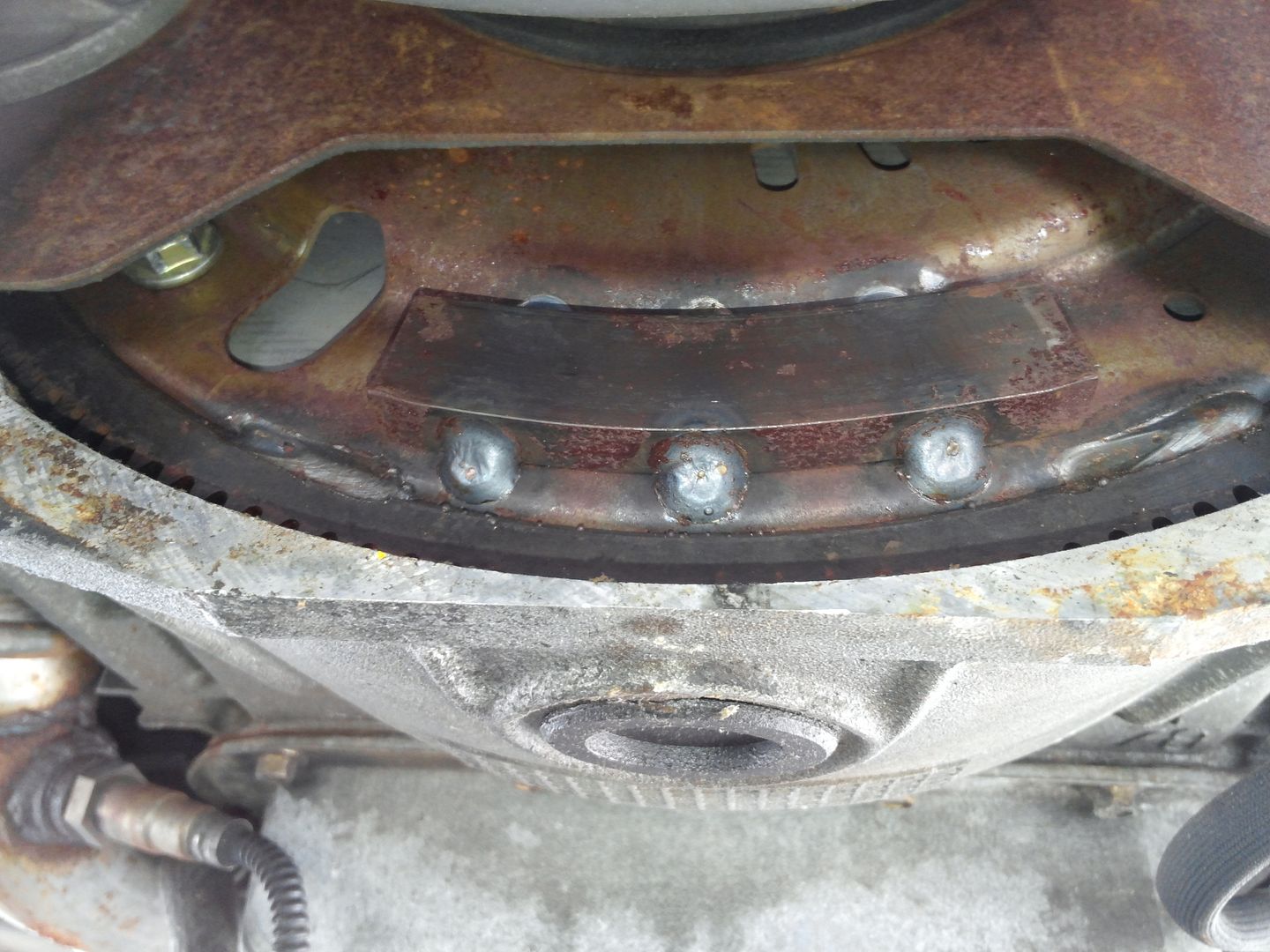 2000 Town Car Executive is there a (separate) drain plug for the